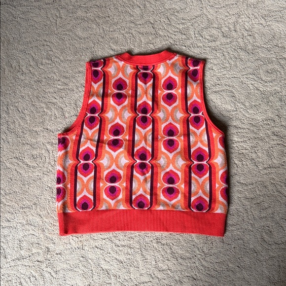 Colorful Geometric Knit Vest - Picture 4 of 4